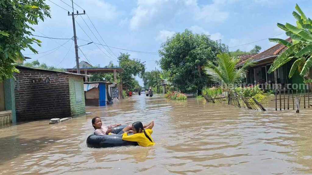 Banjir Mojokerto Raya Meluas ke 7 Kecamatan Foto Berita Jatim