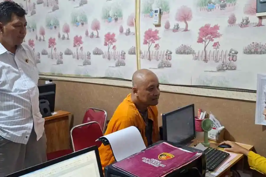 Nyaris 10 Tahun Paman di Ngawi Cabuli Keponakannya, Pertama Saat Korban Usia 13 Tahun Foto Berita Jatim