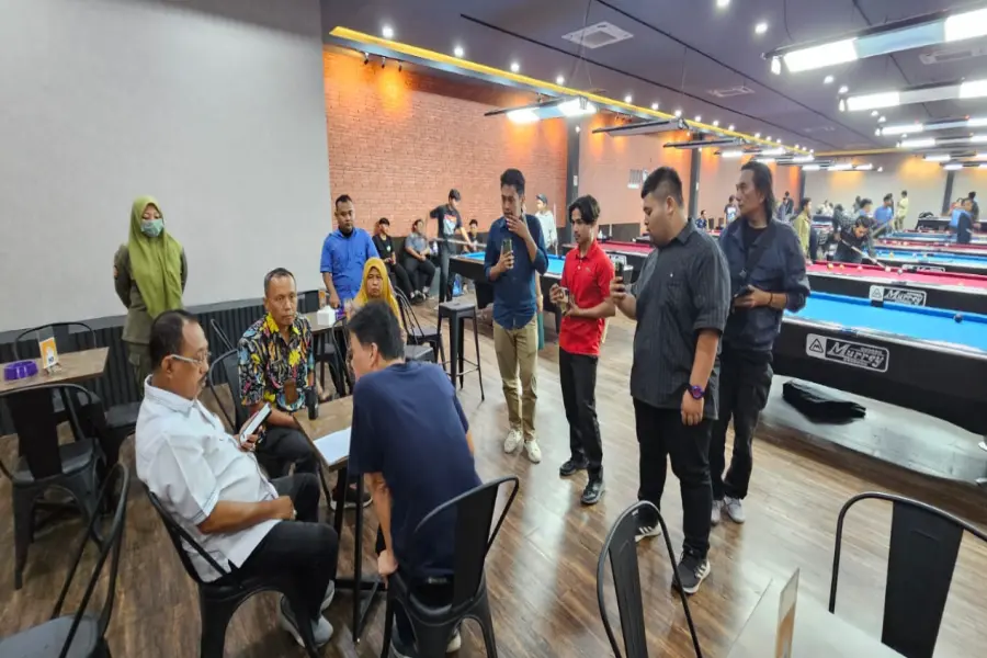 3 Rumah Biliar di Surabaya Dibubarkan Satpol PP karena Nekat Buka di Bulan Ramadhan Foto Berita Jatim