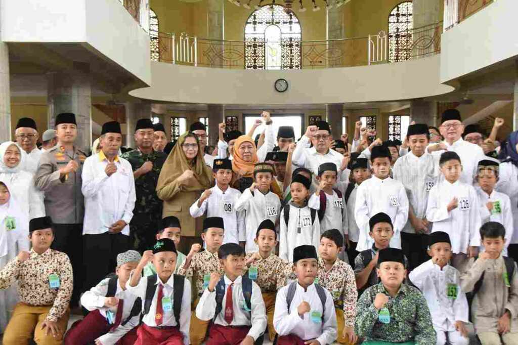 Kota Kediri Jadi Titik Pertama Safari Ramadan 1445 H, Santunan Anak Yatim Foto Berita Jatim