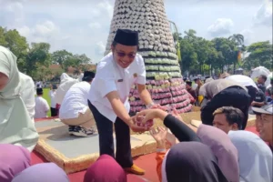 Grebeg Apem Megengan, Tradisi Sambut Ramadhan di Jombang Foto Berita Jatim