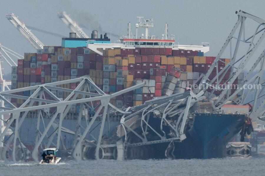 Misi Penyelamatan Kecelakaan Kapal Kargo di Baltimore Foto Berita Jatim