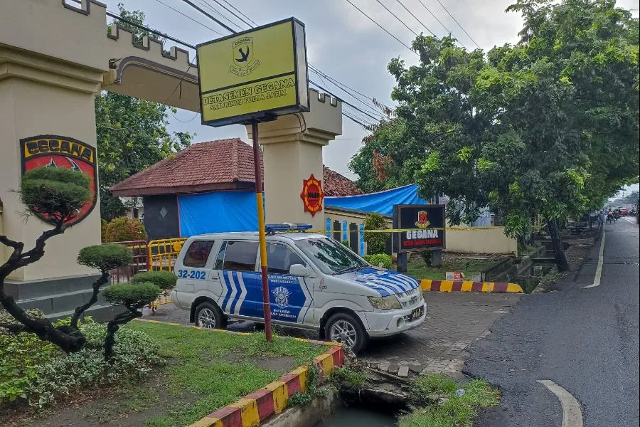 Satu Rumah di Pinggir Mako Brimob Hancur Akibat Ledakan Foto Berita Jatim