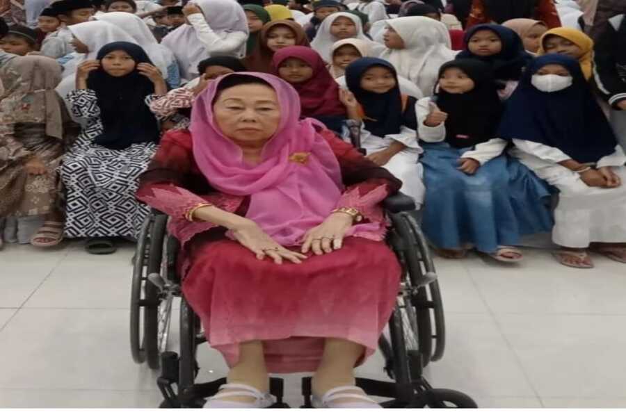 Sahur Keliling dan Buka Bersama Sinta Nuriyah Abdurrahman Wahid Foto Berita Jatim
