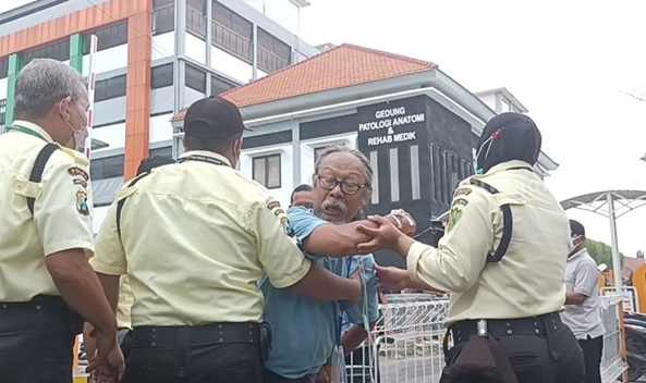 Pasien Berambut Gondrong Kabur dari RSUD Jombang Foto Berita Jatim