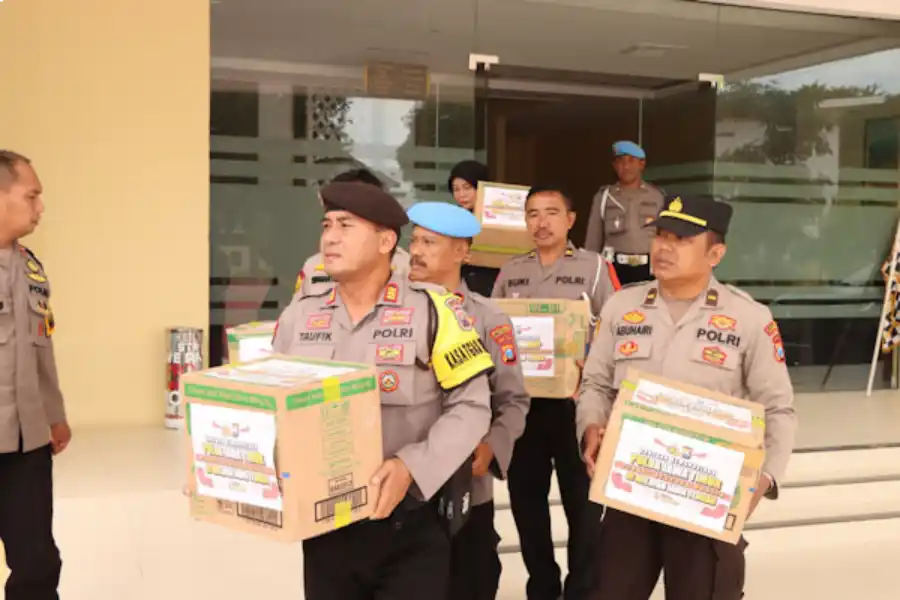 Peduli Banjir Jateng, Polres Sumenep Kirim Selimut dan Pampers Foto Berita Jatim