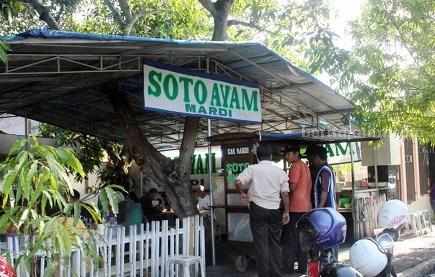 Soto Lamongan Cak Mardi: Kuliner Nikmat dan Ramah Kantong Foto Berita Jatim