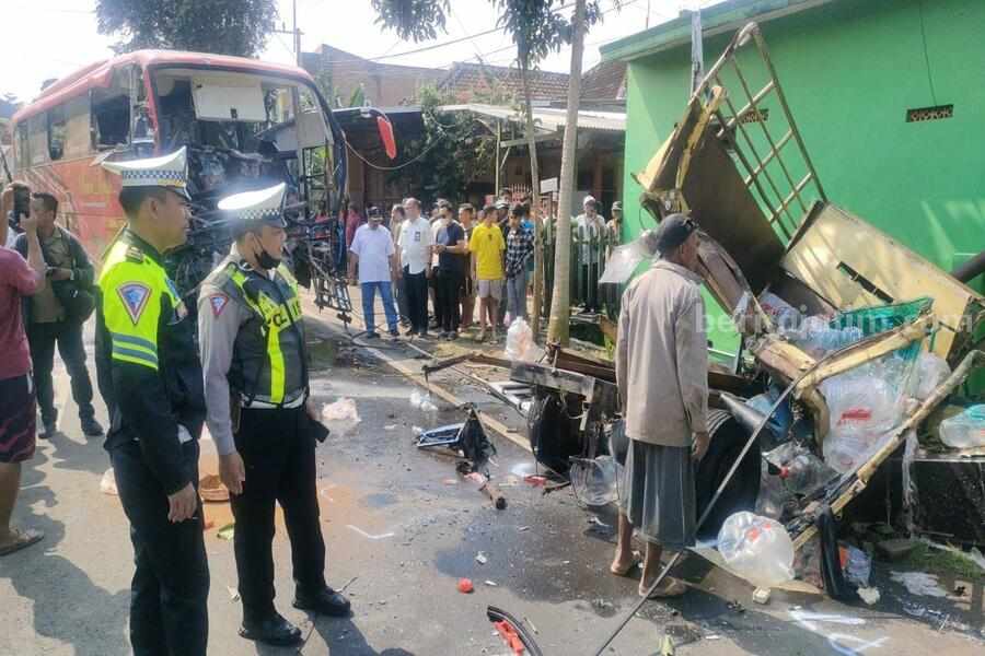 Polisi Dalami Penyebab Bus Rem Blong di Malang yang Renggut Korban Jiwa Foto Berita Jatim