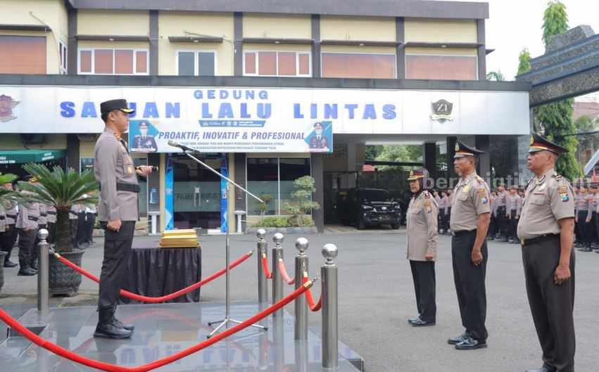 2 Kapolsek dan 1 Kanit Intelkam Polsek di Lamongan Naik Pangkat Foto Berita Jatim