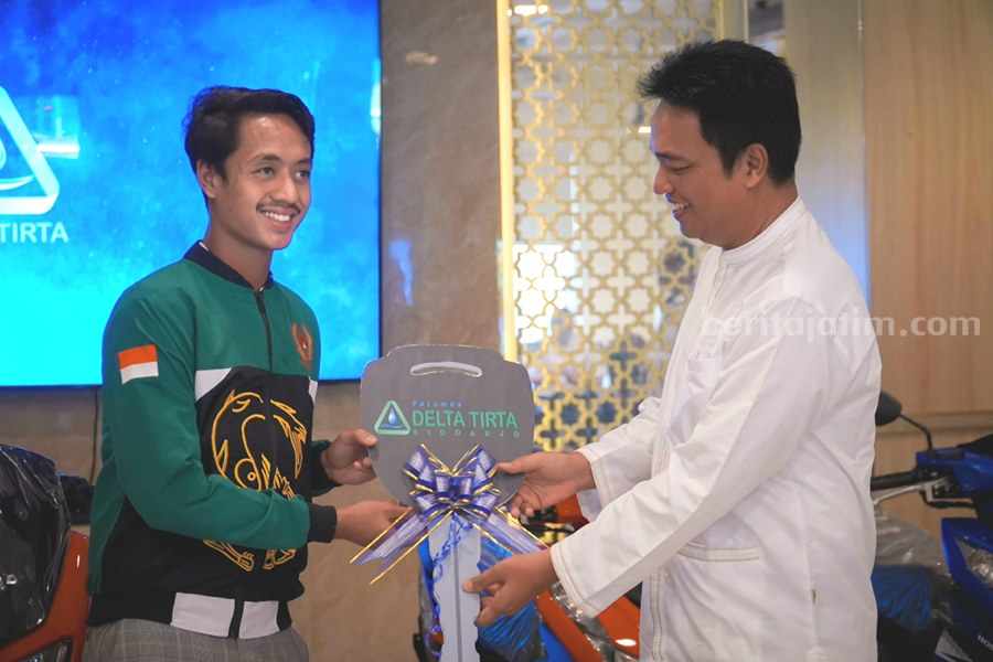 Perumda Delta Tirta Sidoarjo Kasih Bonus Atlet Berprestasi Foto Berita Jatim
