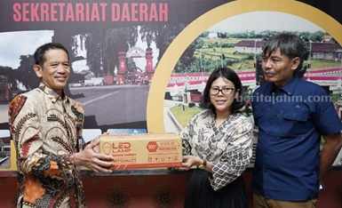 Kementerian ESDM Hibahkan 3.000 Lampu LED ke Masyarakat Blitar Foto Berita Jatim