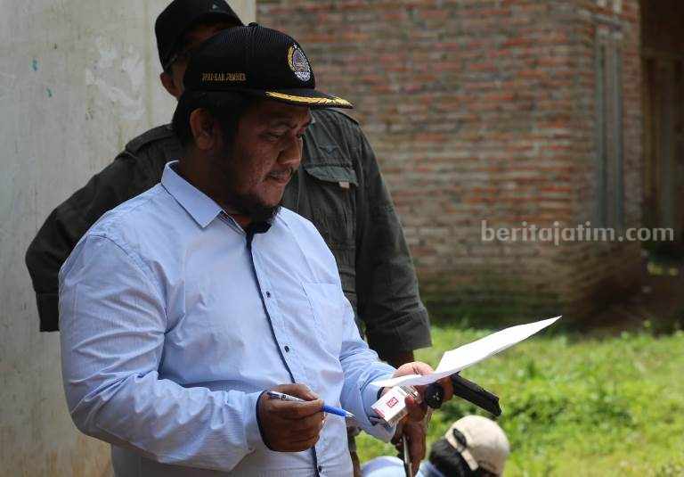Komisi C: Warga Desa Badean Jember Urunan untuk Mengecor Jalan Foto Berita Jatim