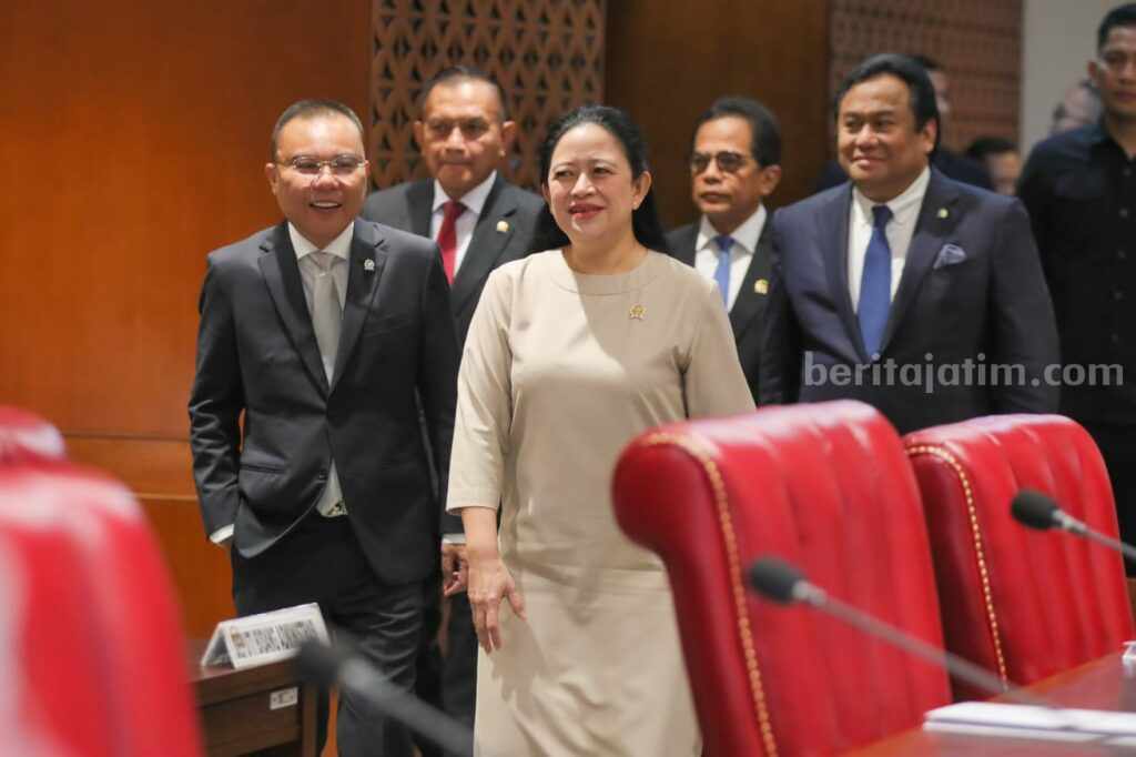 Tutup Masa Sidang DPR, Puan Singgung Sengketa Pemilu Foto Berita Jatim