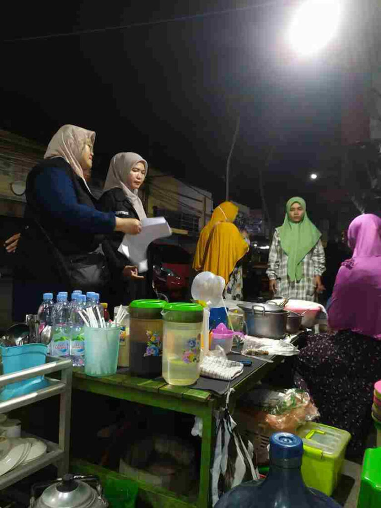 Pemkot Kediri Antisipasi Pedagang Pecel Jalan Dhoho Getok Harga saat Lebaran Foto Berita Jatim