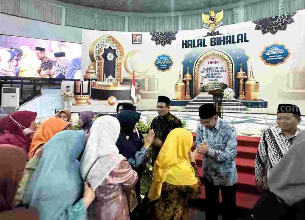 PW Muhammadiyah Jatim KH. Nur Cholis Huda Isi Tausiah Halal Bihalal di UMM Foto Berita Jatim