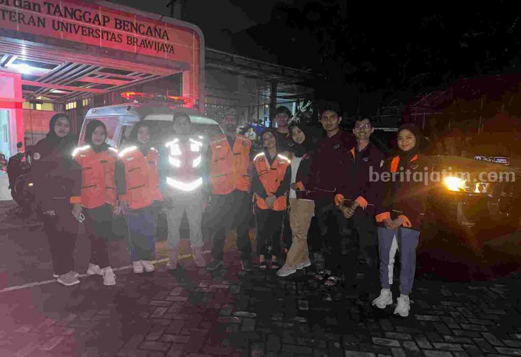 Gerak Cepat, UB Malang Kirim Tim Bantu Korban Longsor Semeru Lumajang Foto Berita Jatim