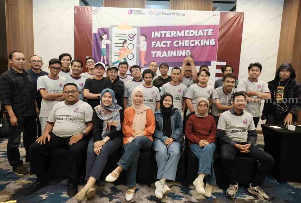 AJI Malang Edukasi Jurnalis Cara Cek Fakta Tingkat Intermediate Foto Berita Jatim