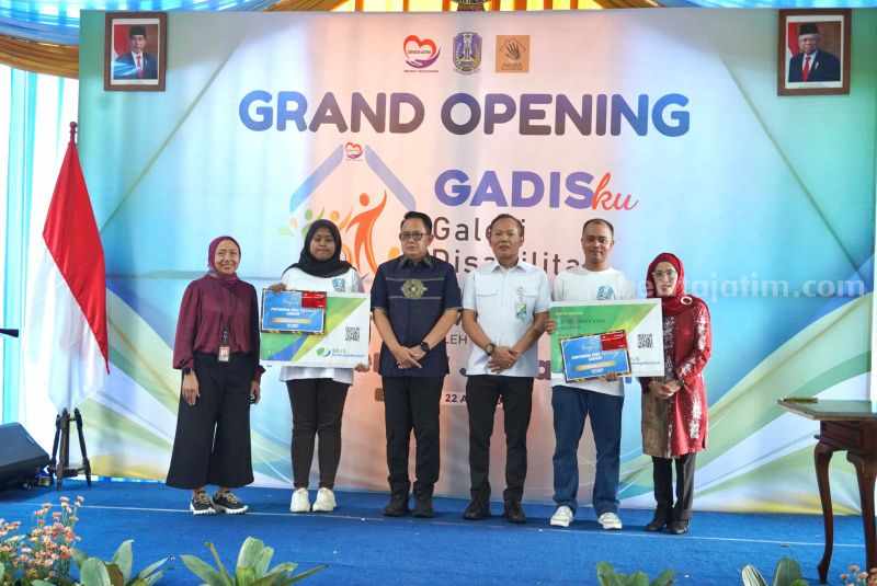 Bank Jatim Buka Peluang Baru bagi Penyandang Disabilitas dengan Fasilitas Perbankan Foto Berita Jatim