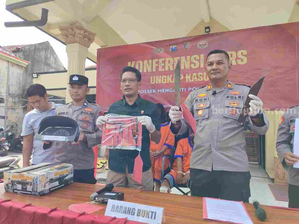 Pasutri Asal Tandes Surabaya Diringkus Polisi Usai Kepergok Mencuri, Satu Pelaku Ditembak Foto Berita Jatim