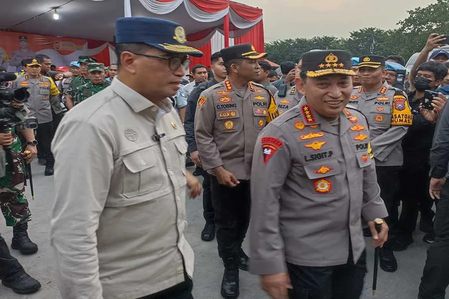Kapolri Cek Kesiapan Terminal Purabaya Jelang Puncak Arus Mudik Foto Berita Jatim