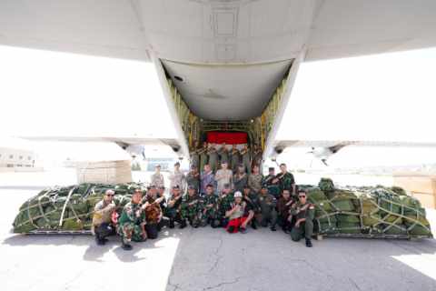 Pesawat TNI Berhasil Kirim Bantuan RI ke Gaza via Udara Foto Berita Jatim
