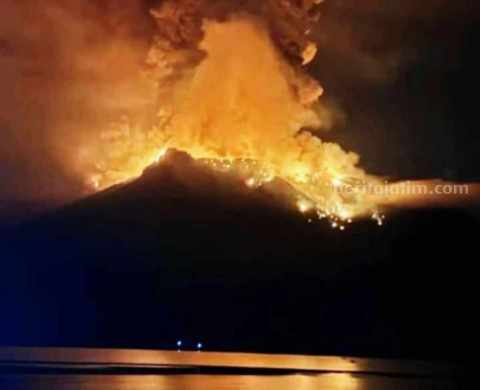 Gunung Ruang di Sulawesi Utara Meletus, 828 Warga Dievakuasi Foto Berita Jatim