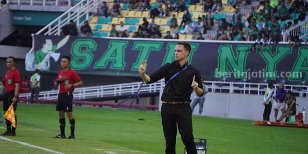 Paul Munster Berupaya Keras Pulihkan Mental Pemain Persebaya Foto Berita Jatim