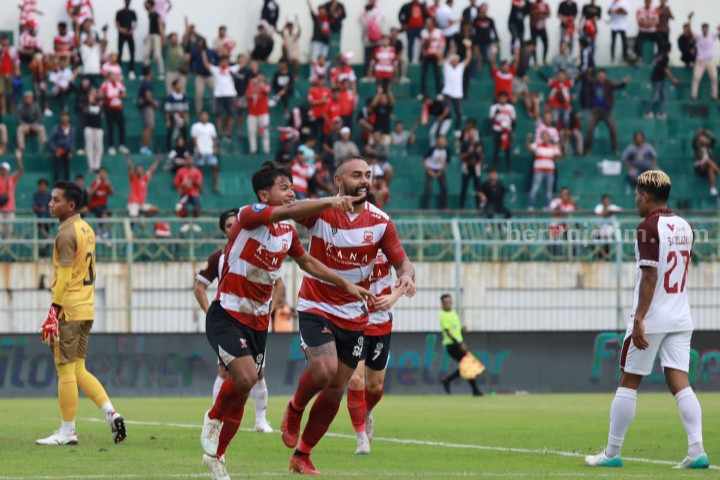 Kalahkan PSM, Madura United Bertahan di Posisi 4 Klasemen Foto Berita Jatim