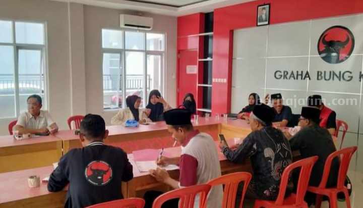 Seleksi Bacalon Bupati dan Wabup PDIP Pamekasan Terbuka untuk Masyarakat Umum Foto Berita Jatim