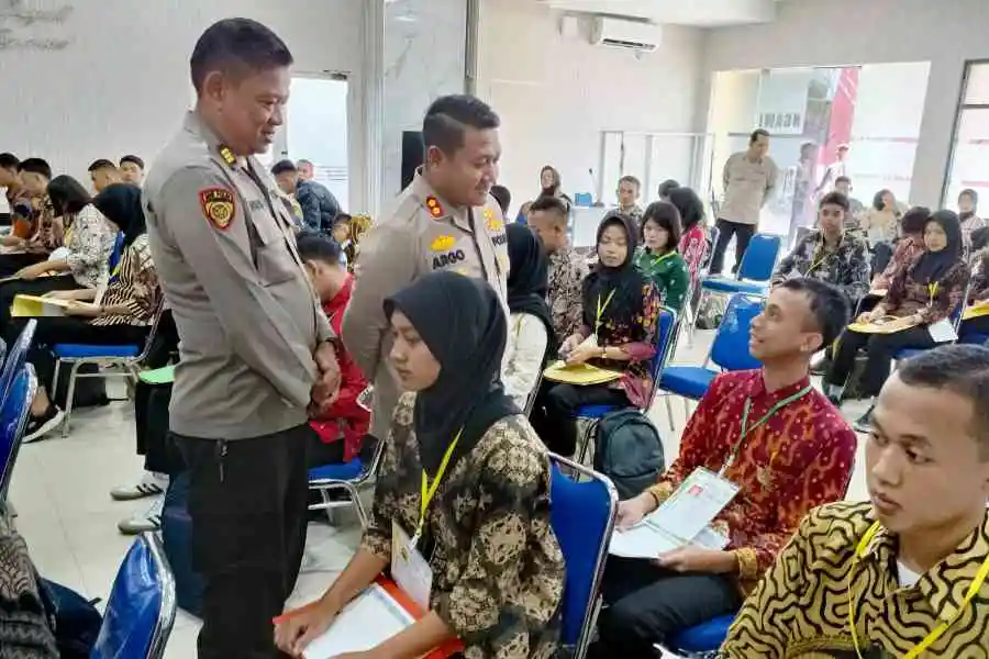 Tinjau Penerimaan Calon Anggota Polri, Kapolres Ngawi: Jangan Percaya Calo Foto Berita Jatim