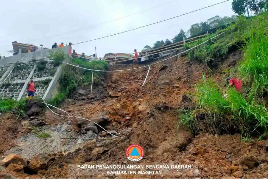 Longsor Wonomulyo Magetan, Petani Rugi Puluhan Juta Rupiah Foto Berita Jatim