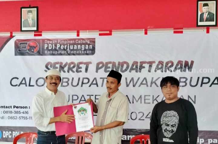 Mantan Wabup Pamekasan Ambil Formulir di PDI Perjuangan Foto Berita Jatim