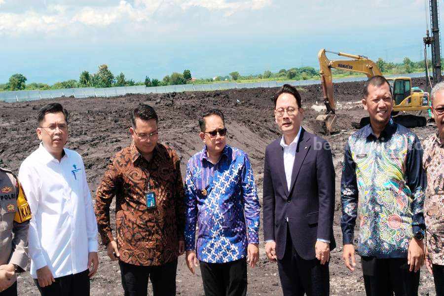 PJ Gubernur Jatim Adhy Karyono Resmikan Pembangunan Pabrik KT&G di Pasuruan, Serap Ribuan Tenaga Kerja Foto Berita Jatim