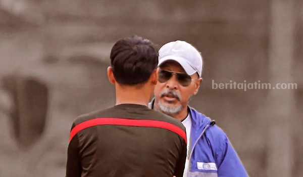 Fakhri Husaini: Timnas Indonesia Wajib Waspadai Transisi Cepat Uzbekistan Foto Berita Jatim