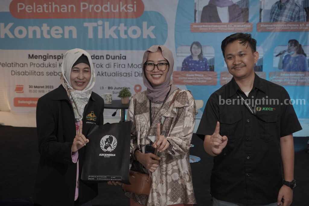 UNESA Berdayakan Difabel lewat Pelatihan Konten TikTok Foto Berita Jatim