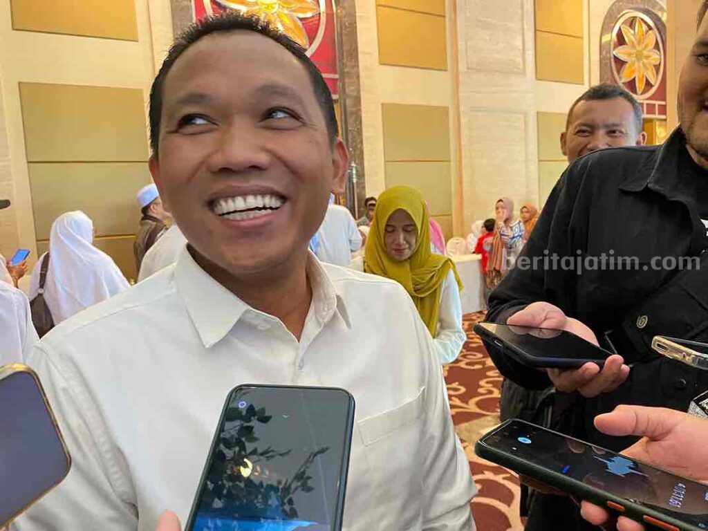 Benarkah Thoriqul Haq Maju Pilgub Jatim Bareng Risma? Foto Berita Jatim