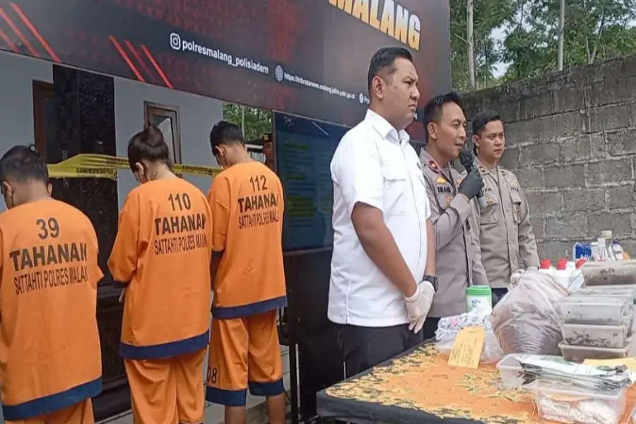 Home Industri Sabu di Pasuruan Dibongkar Polres Malang, 3 Pelaku Ditangkap Foto Berita Jatim
