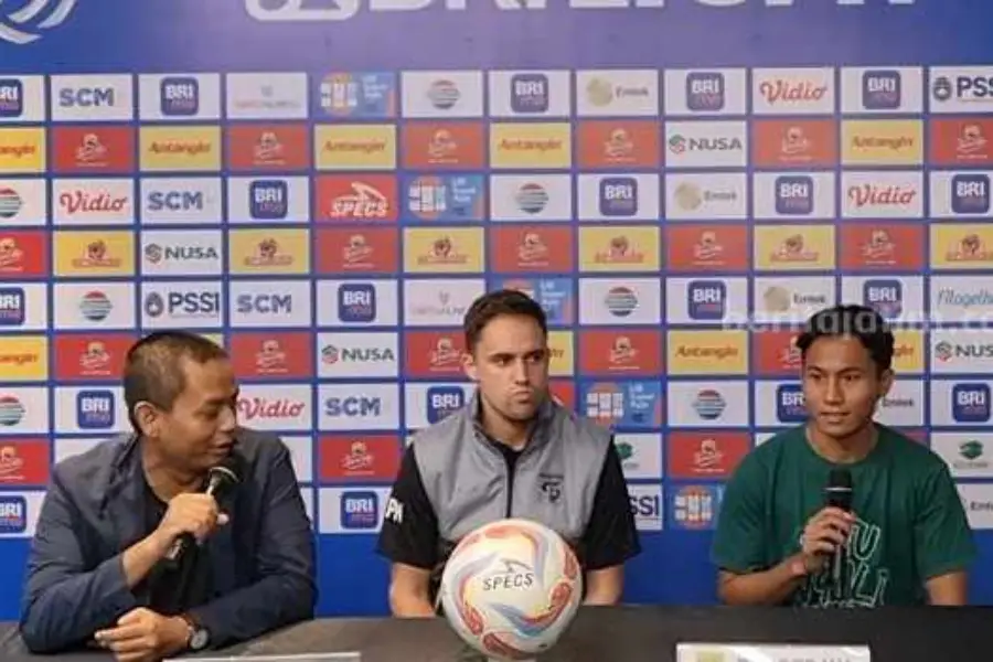 Sisa Dua Laga, Paul Munster: Persebaya Tidak Boleh Terpuruk Foto Berita Jatim