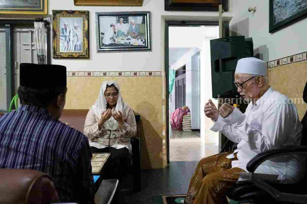 Sambut Idulfitri 1445 H, Pj Wali Kota Kediri Silaturahmi ke Kediaman Para Ulama Foto Berita Jatim