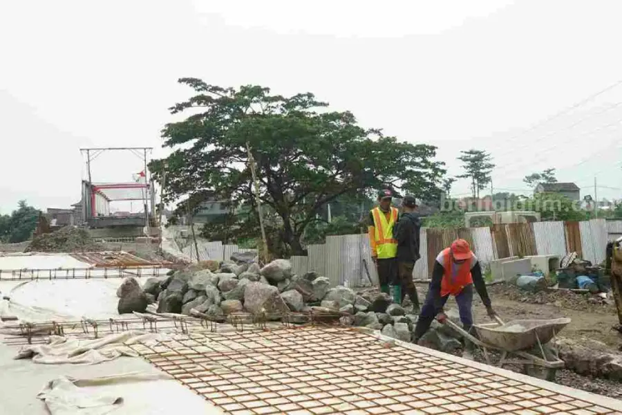 Jembatan Jongbiru Kediri Ditarget Selesai Pertengahan 2024 Foto Berita Jatim