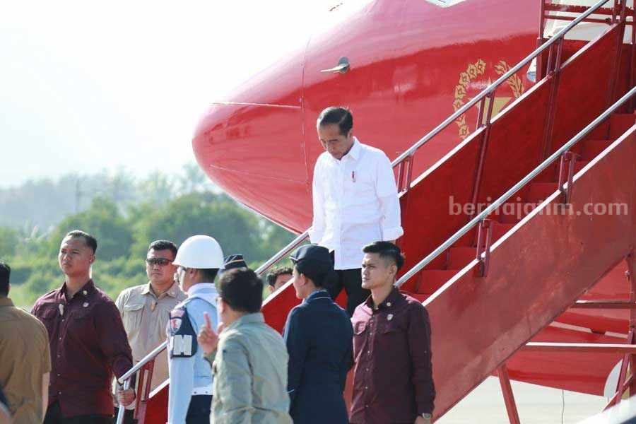 Tiba di Banyuwangi, Presiden Jokowi Serahkan 10.323 Sertifikat Tanah Foto Berita Jatim