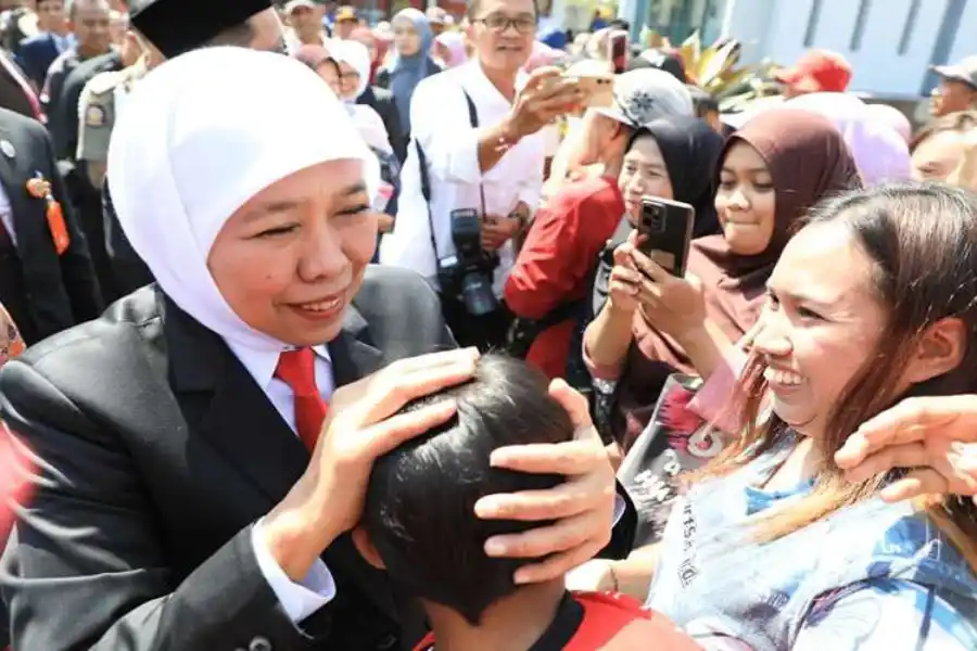 31,3 Juta Pemudik ke Jatim, Khofifah: Jangan Lupa Wisata dan Kulineran Foto Berita Jatim