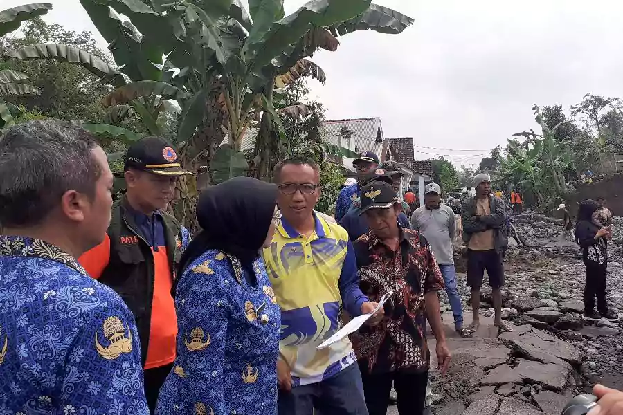 Pemkab Lumajang akan Bangun Bronjong 200 Meter Cegah Banjir Lahar Susulan Semeru Foto Berita Jatim