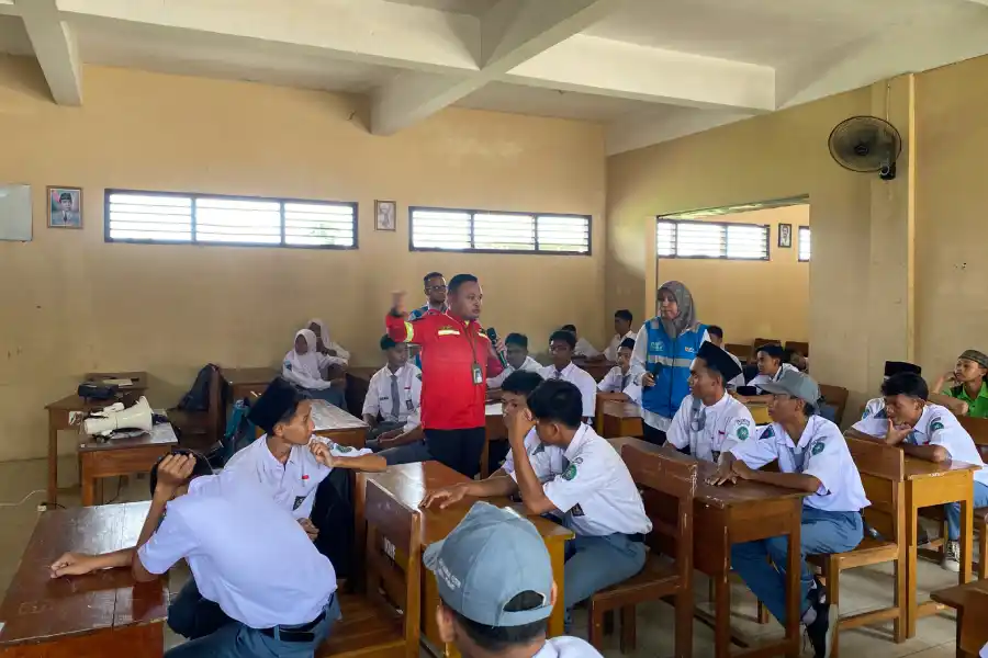 Nusantara Power Gelar Simulasi Gempa di SMK Manbail Futuh Tuban Foto Berita Jatim