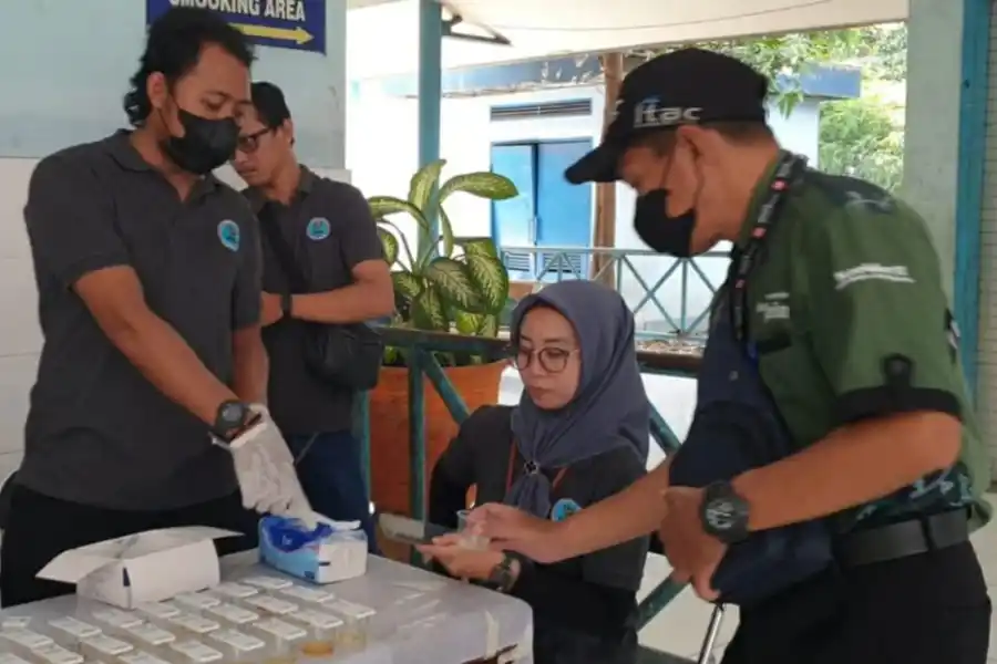 Sopir Bus Masuk Terminal Kertajaya Dites Urine Foto Berita Jatim