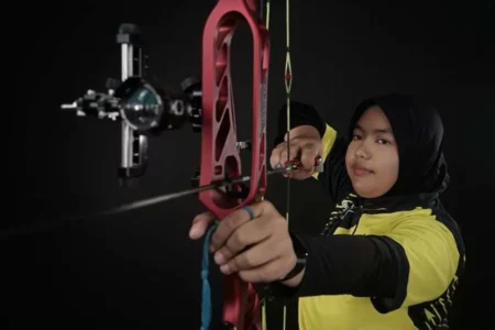 Mahasiswi Universitas Dinamika Surabaya Ukir Prestasi Panahan