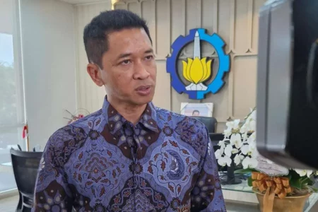  Rektor ITS Surabaya Prof Bambang Pramujati (istimewa)
