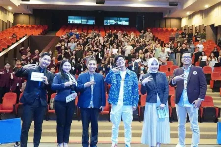 Gelaran Konaikom 3.0 Fikom UC di Auditorium Universitas Ciputra Surabaya, Selasa (28/5/2024).