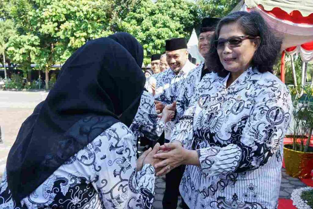Pj Wali Kota Kediri Sampaikan Terima Kasih Atas Dedikasi Guru Foto Berita Jatim