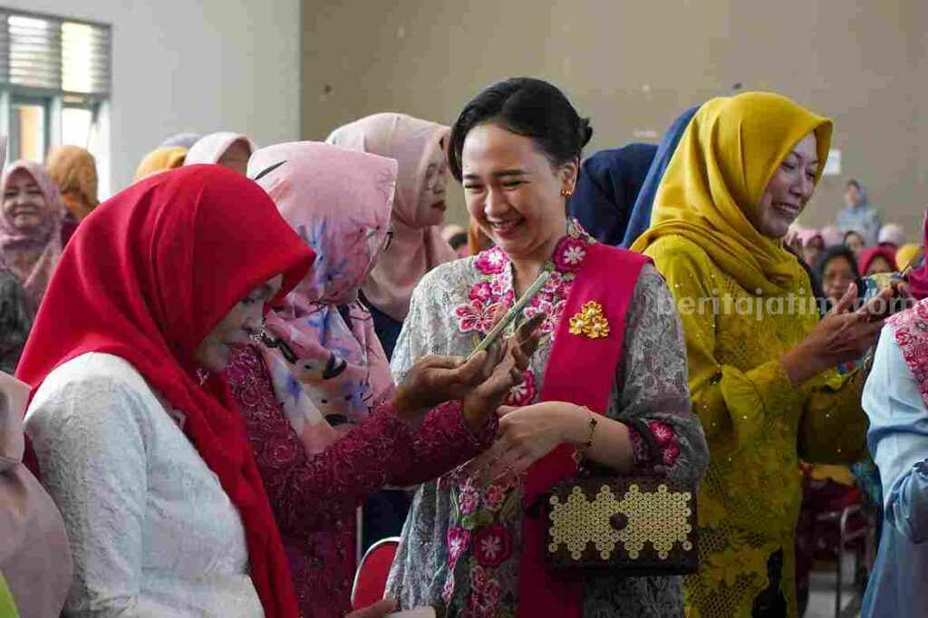 Mbak Cicha Dorong DWP Kabupaten Kediri Aktif terhadap Kualitas Pendidikan Foto Berita Jatim